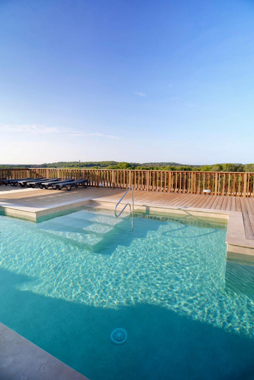 Camping Les Lodges Du Lagon Calvisson Exterior foto